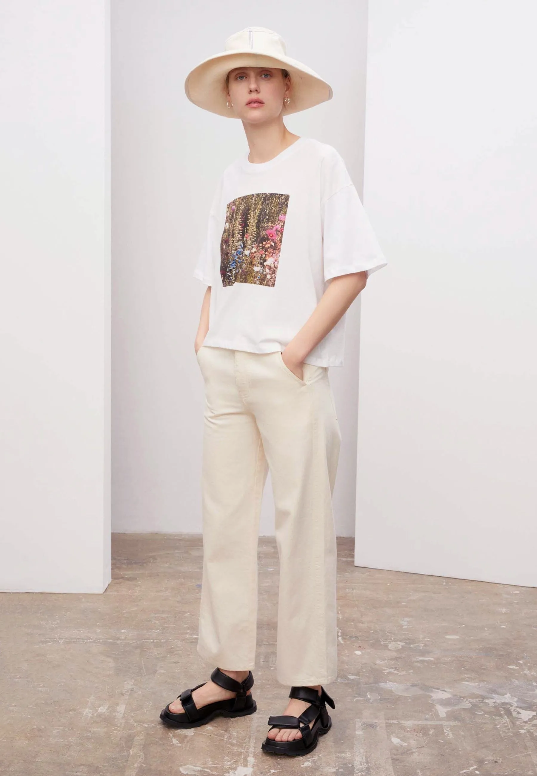 Garden T-Shirt - white