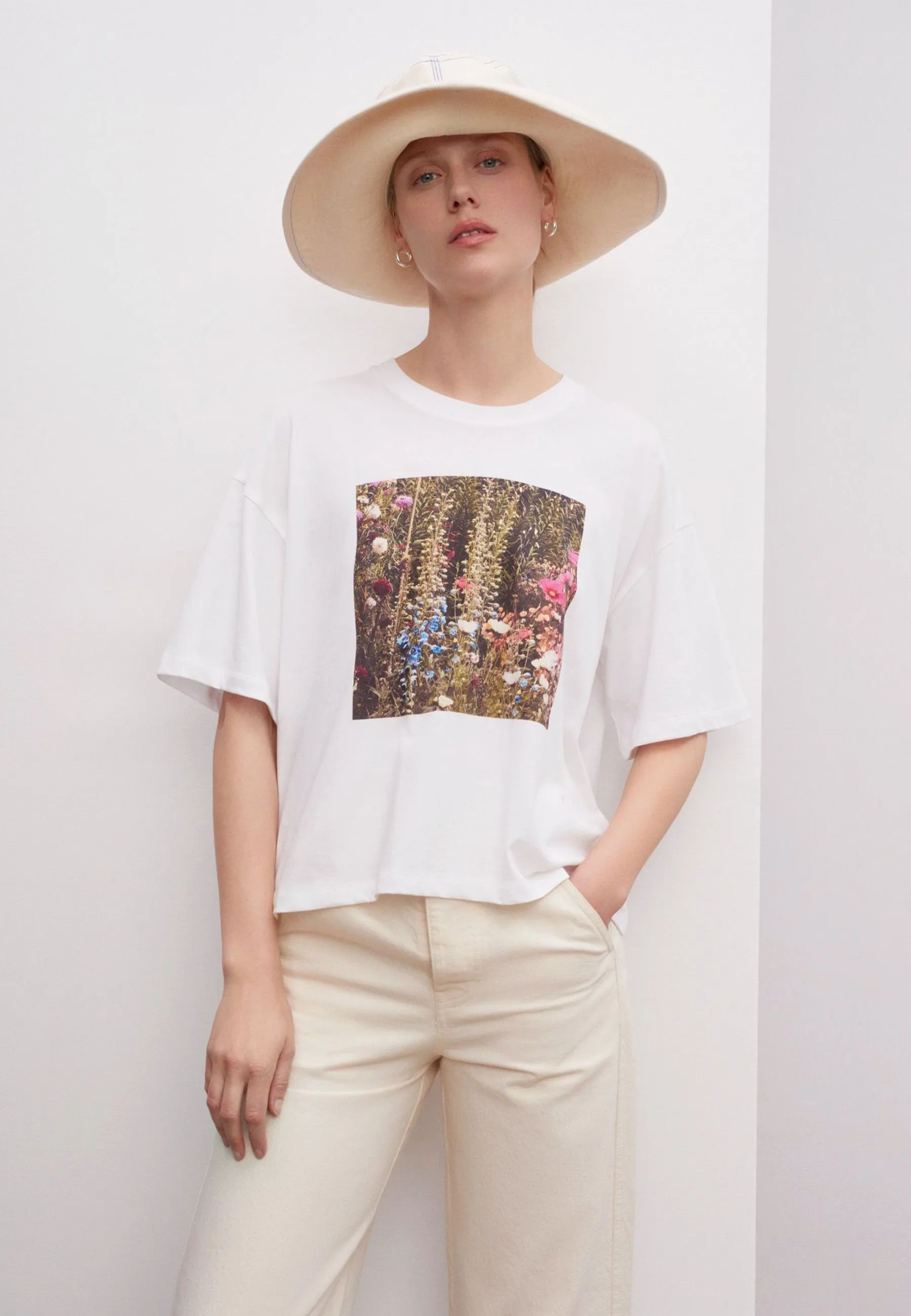 Garden T-Shirt - white