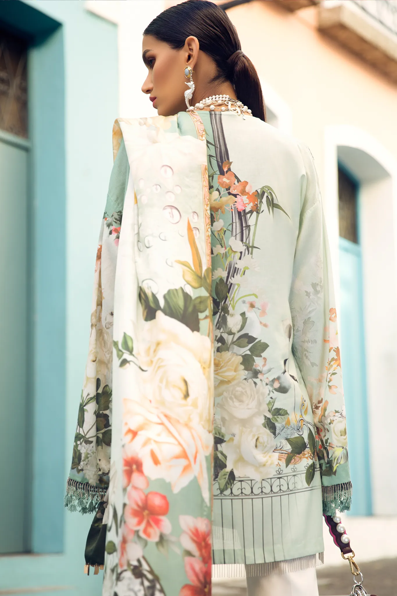 Élan Luxury Lawn 2018 – EL-15 B (Catarina)