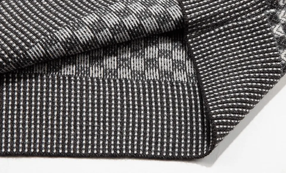 Men's Elegant Checkered Fleece Pullover Sweater | Ideal for Autumn/Winter