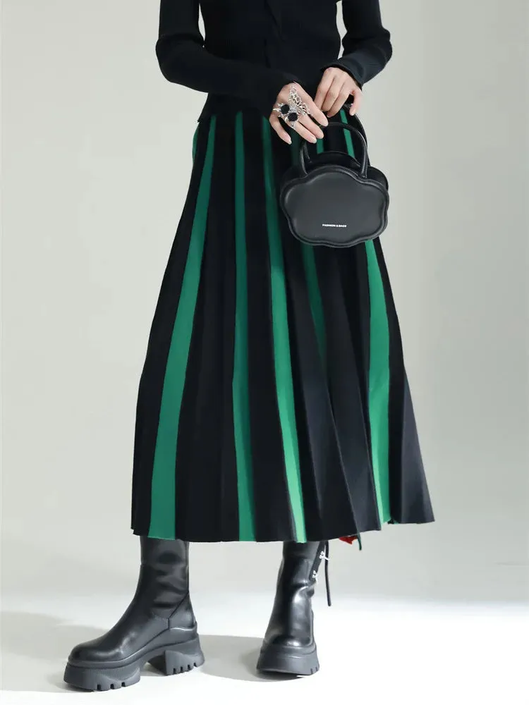 Pleated Design with Mint Green & Black