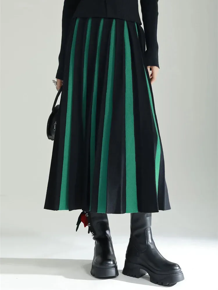 Pleated Design with Mint Green & Black