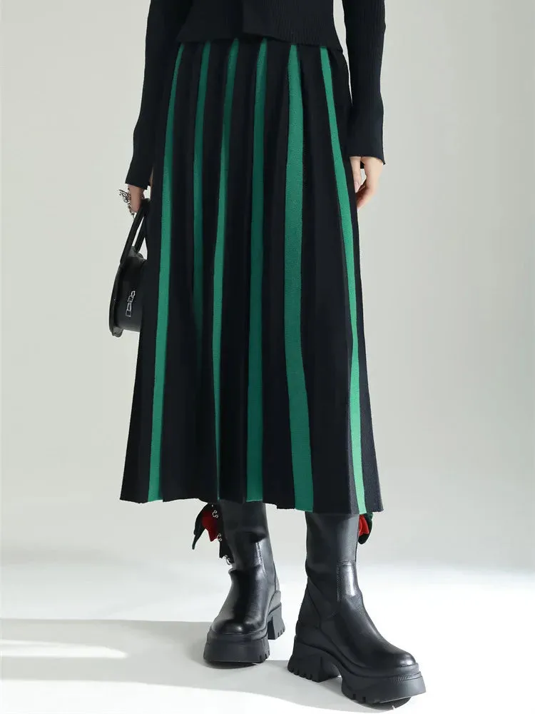 Pleated Design with Mint Green & Black
