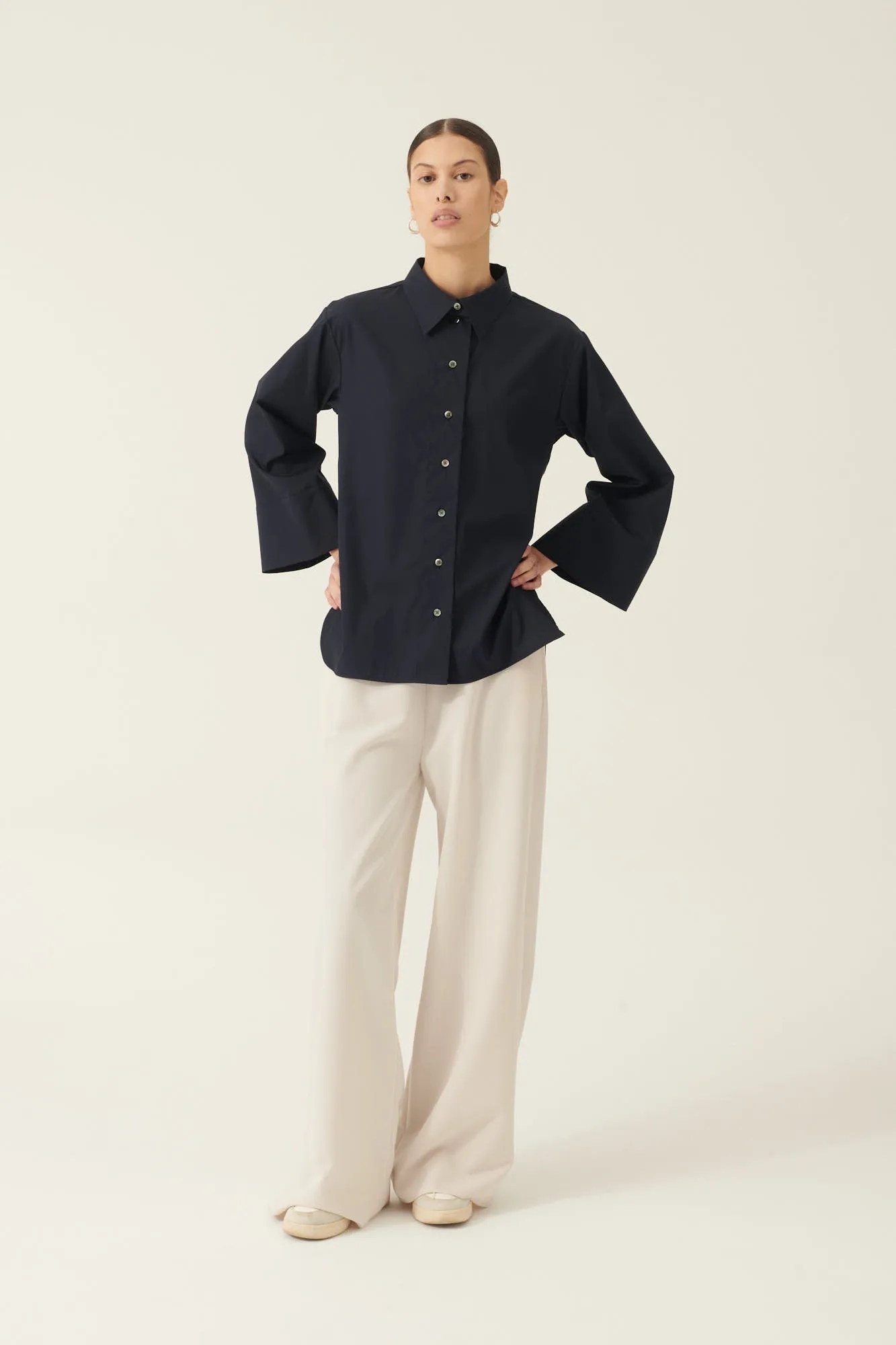 SHINO NON IRON POPLIN - NAVY