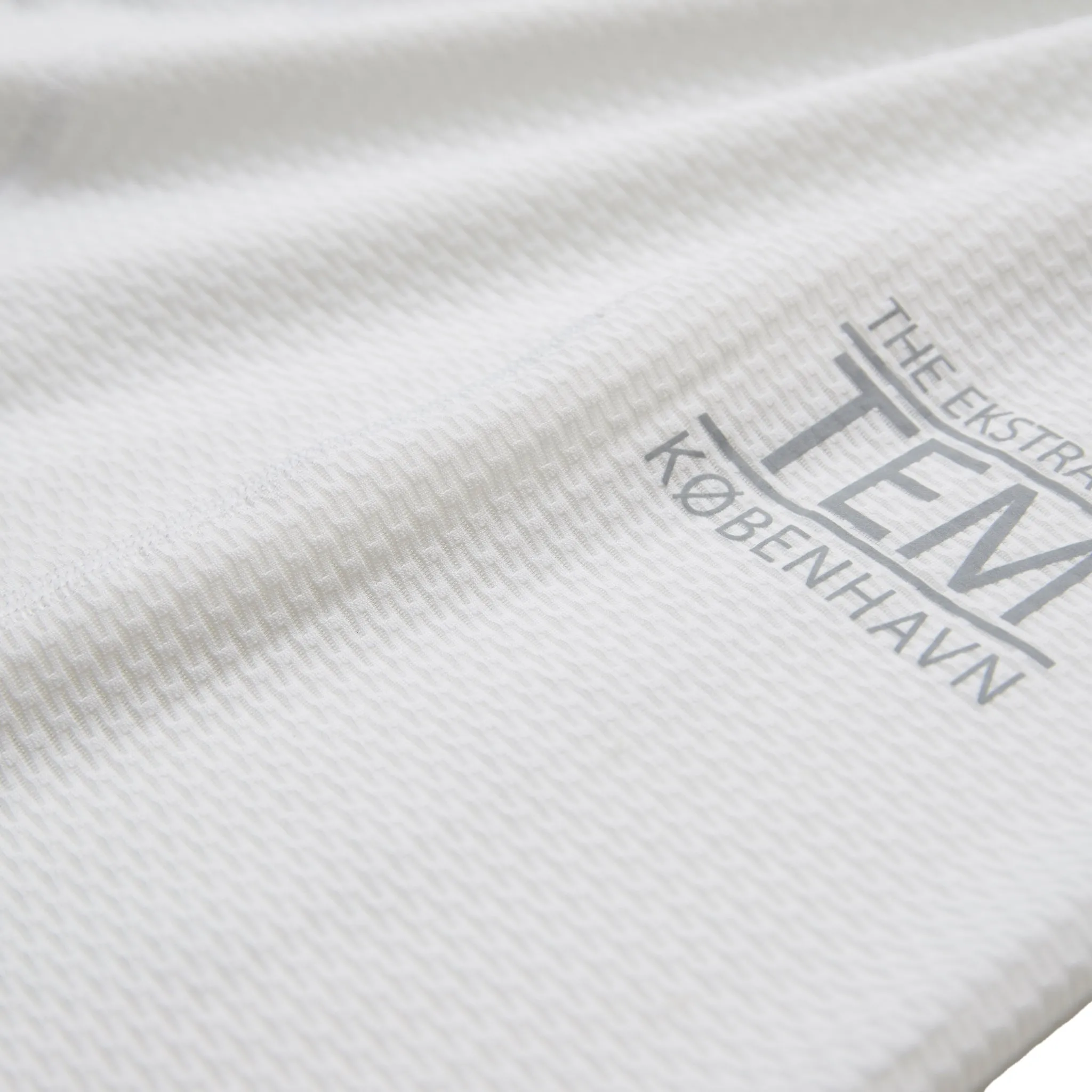 The Running Singlet - White, Odour free | Fe226 - Left in S, M and XL